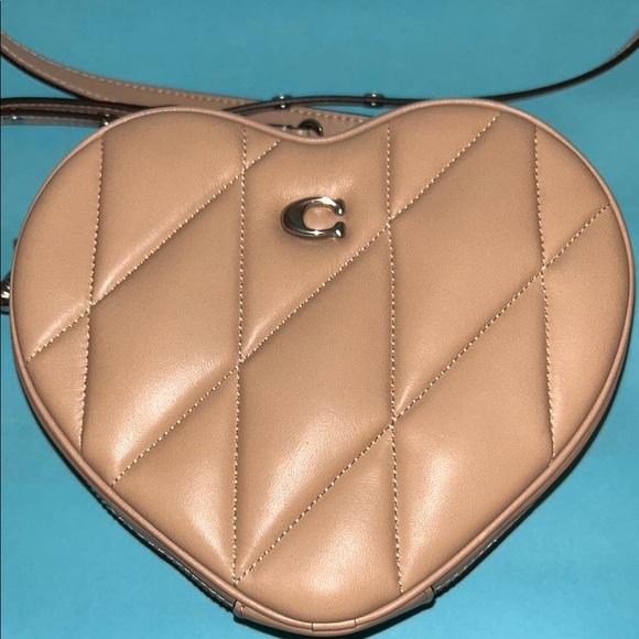 Coach Heart Crossbody Bag With Quilting Buff - Picture 3 of 13